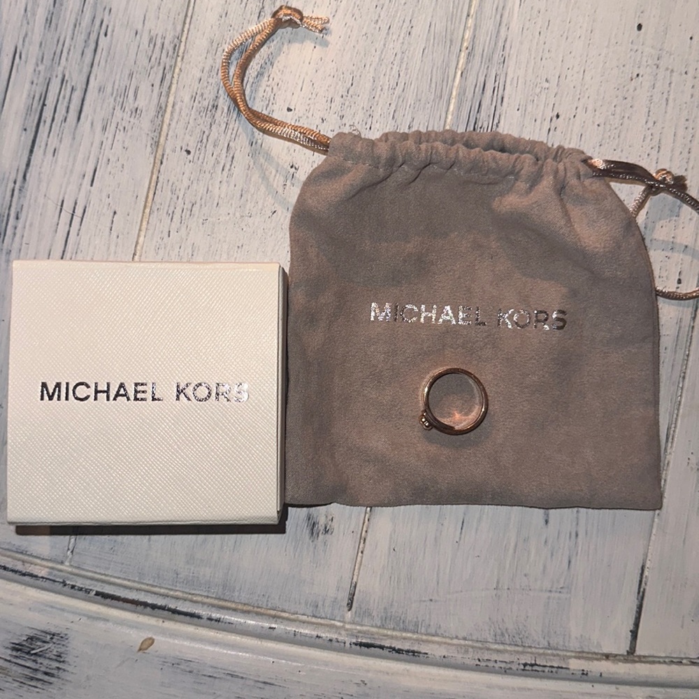 Michael Kors rose gold ring
